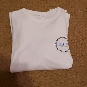 White long sleeve t shirt